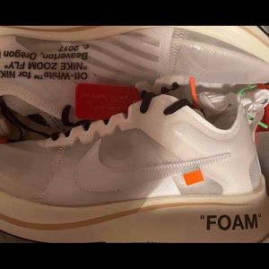 Off-White, Nike Zoom Fly “The 10”